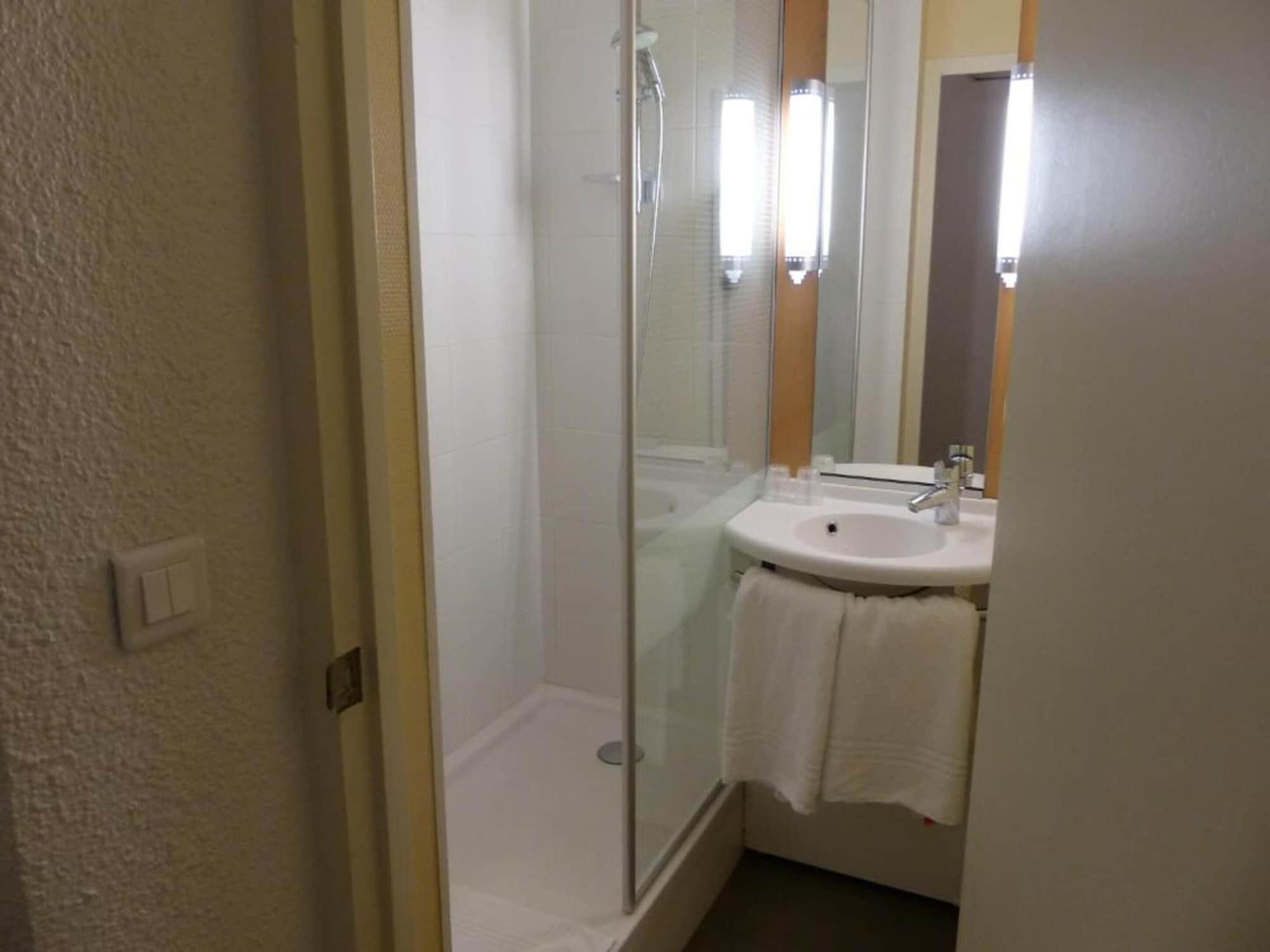 Ibis Centre Hotel 3*